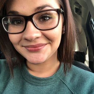 Meet your Posher, Tabitha